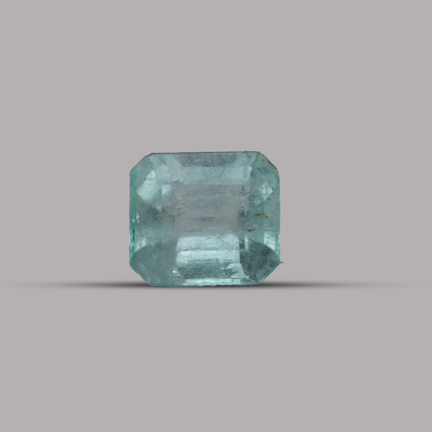 Emerald ( Panna ) - 3.95 Carat