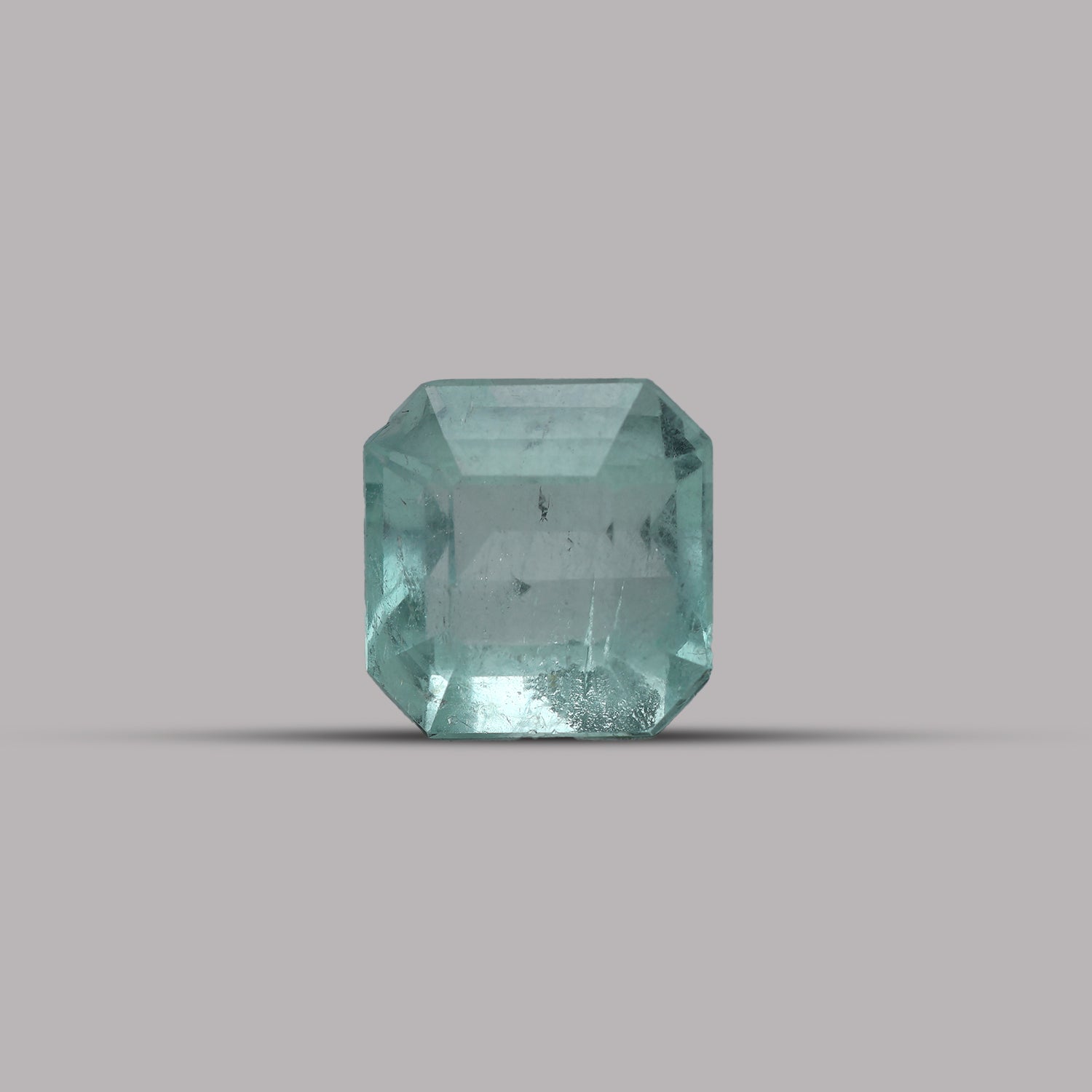 Emerald ( Panna ) - 3.8 Carat