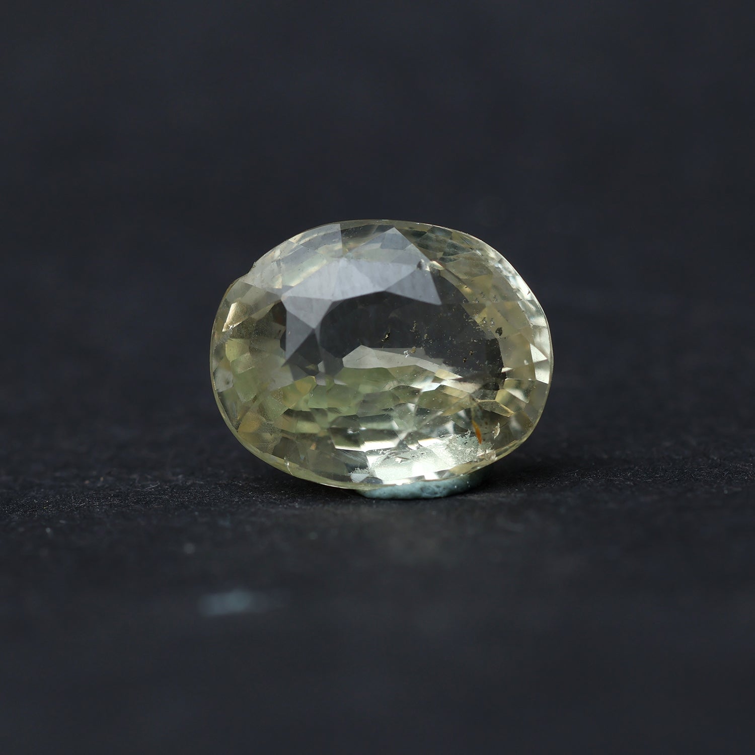 Yellow Sapphire - 6.16 Carat (Ceylon)