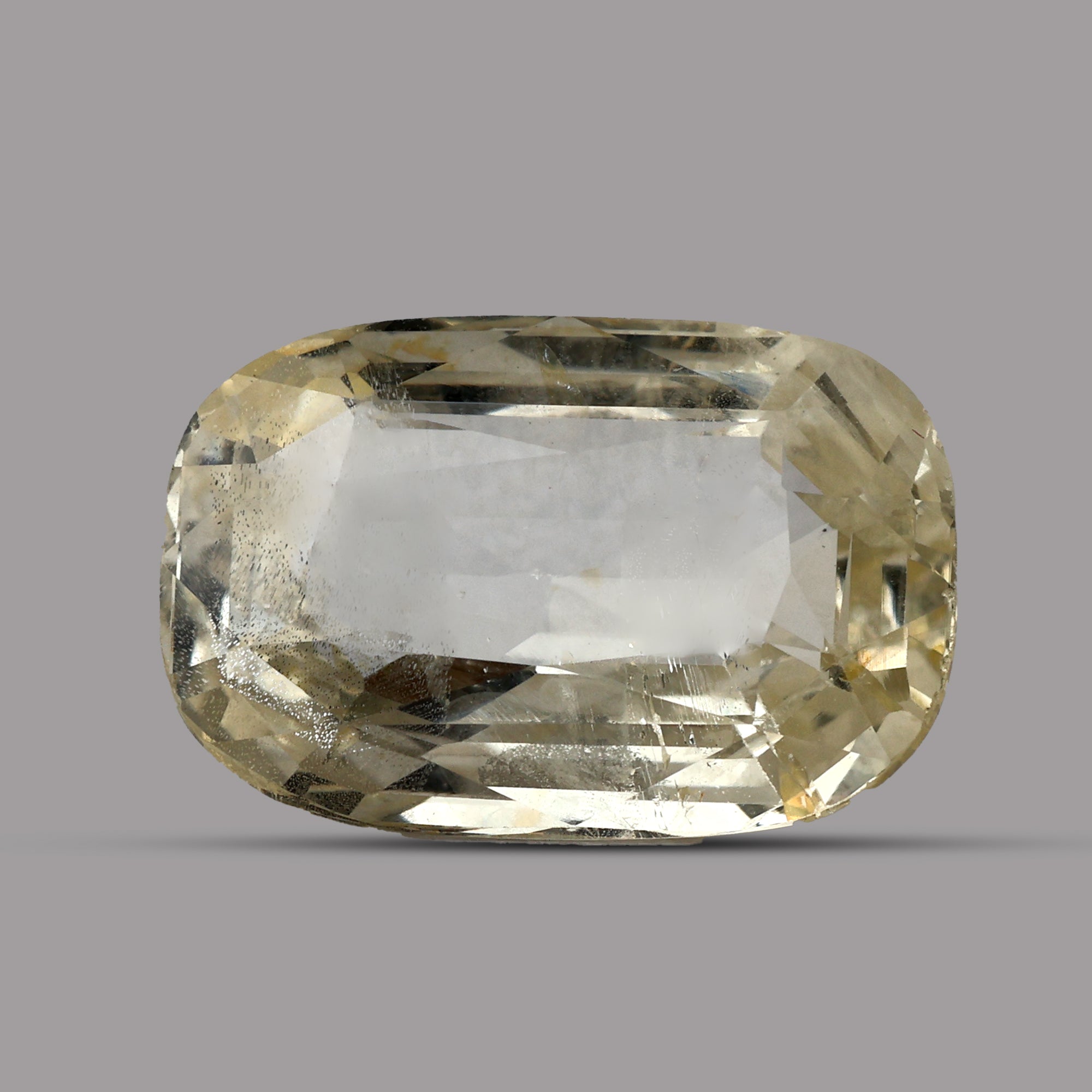 Yellow Sapphire - 6.79 Carat (Ceylon)