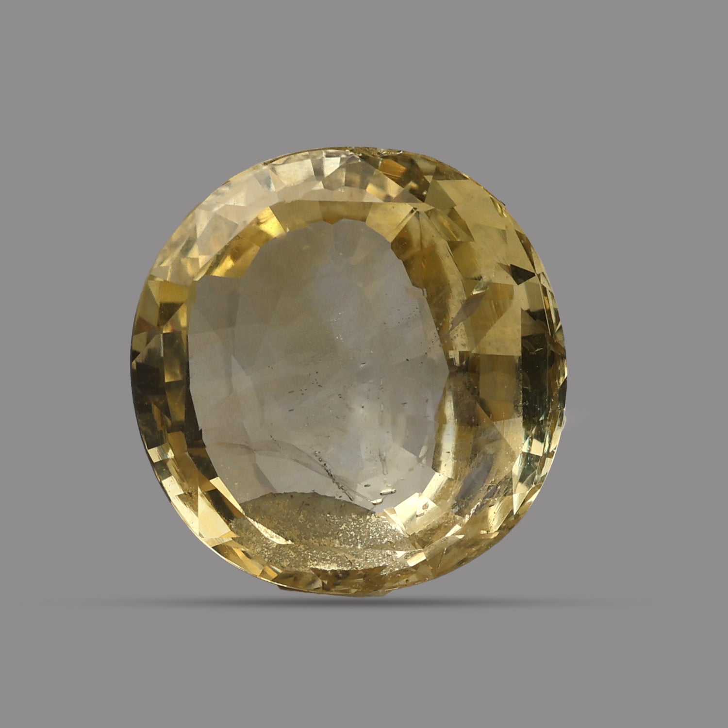 Yellow Sapphire - 6.45 Carat (Ceylon)