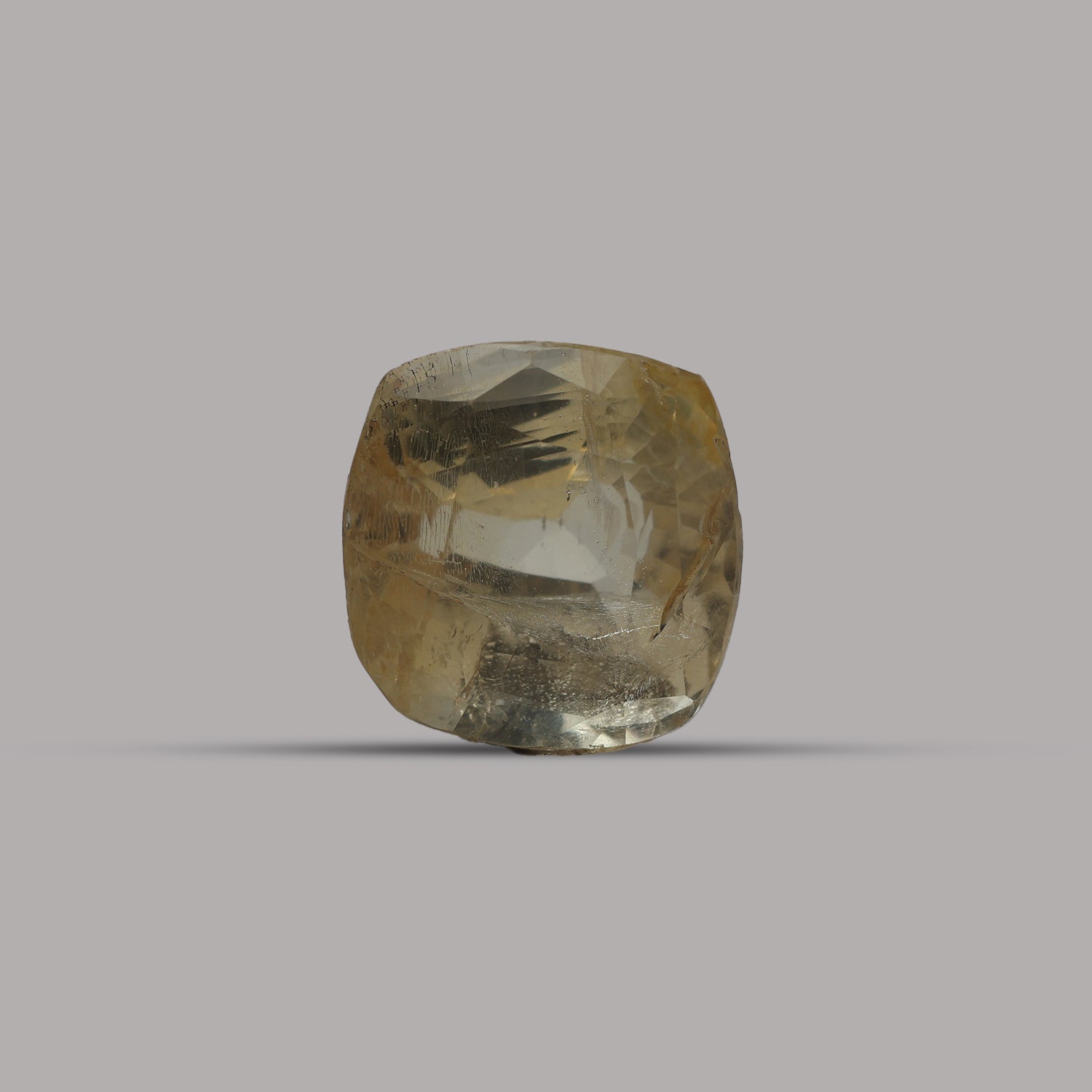 Yellow Sapphire - 6.77 Carat (Ceylon)