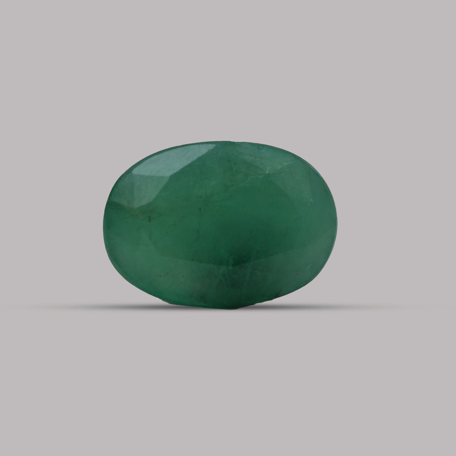 Emerald ( Panna ) - 6.90 Carat