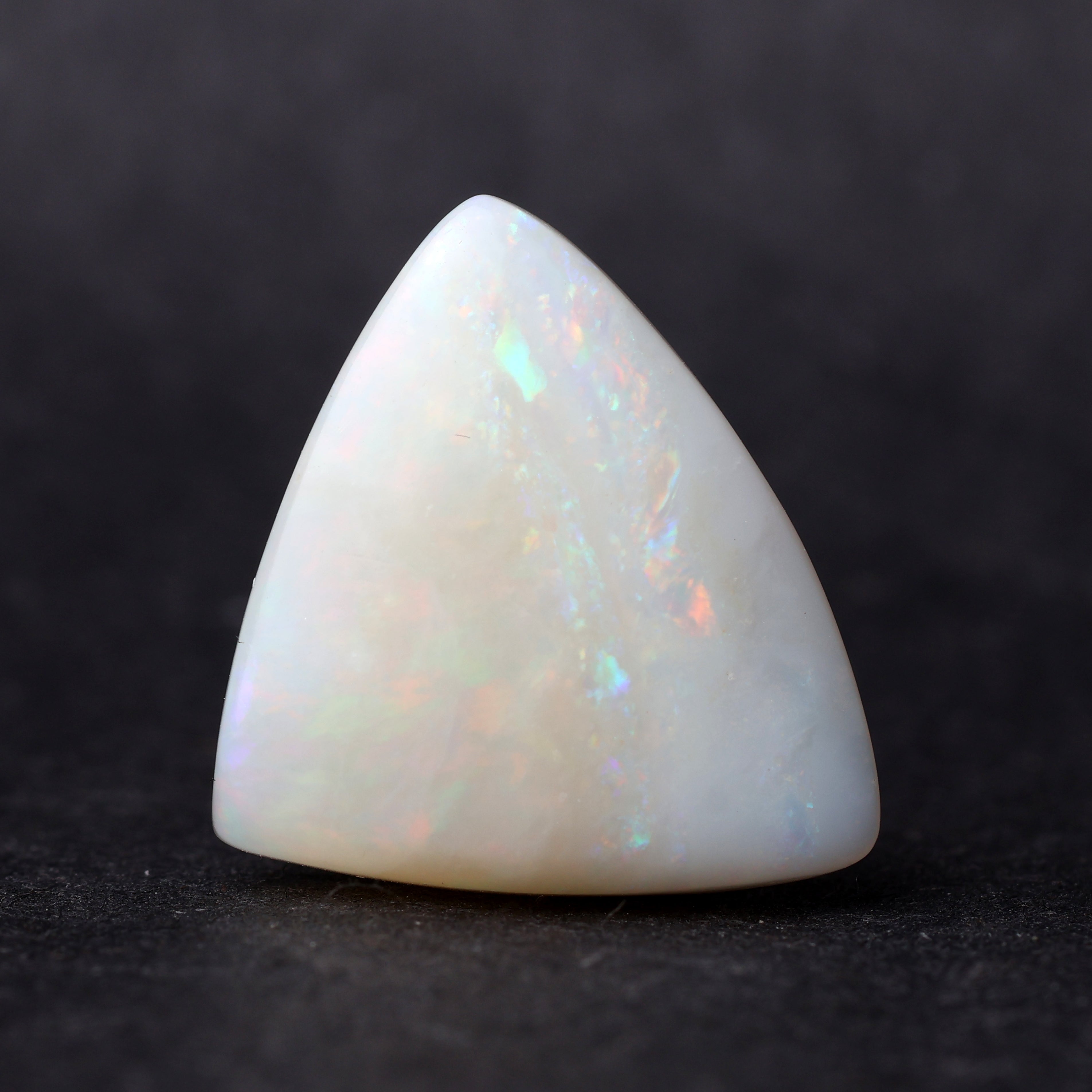 Opal (Australian) - 7.57 Carat