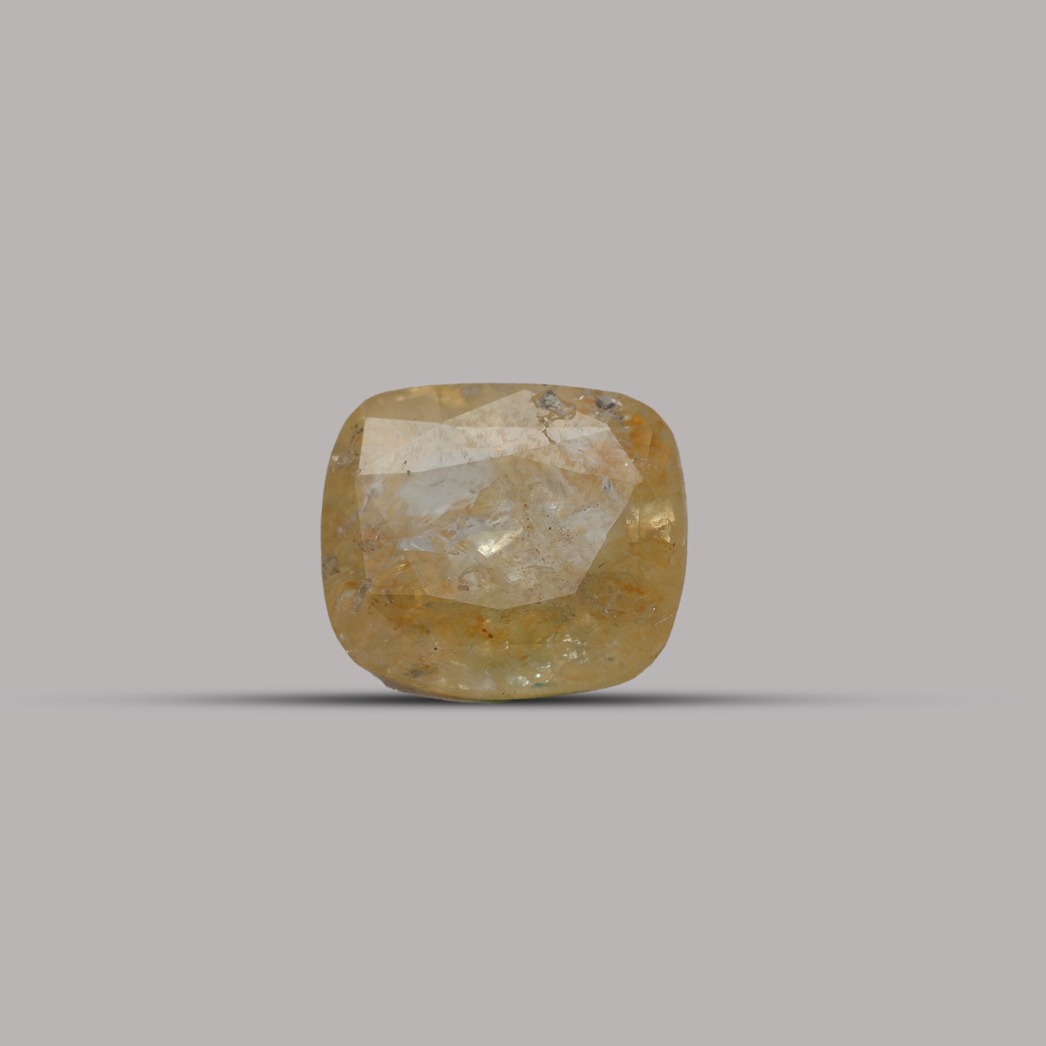 Yellow Sapphire - 5.46 Carat (Ceylon)
