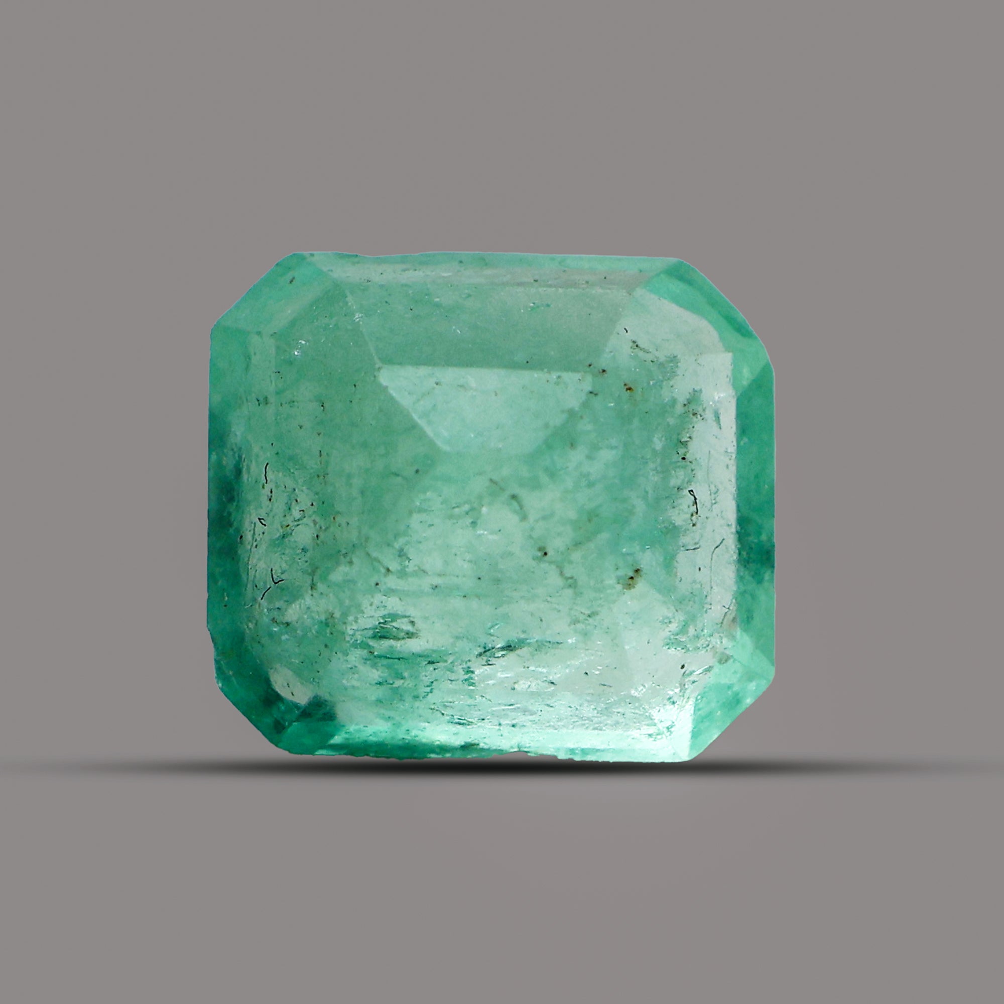 Emerald ( Panna ) - 3.98 Carat
