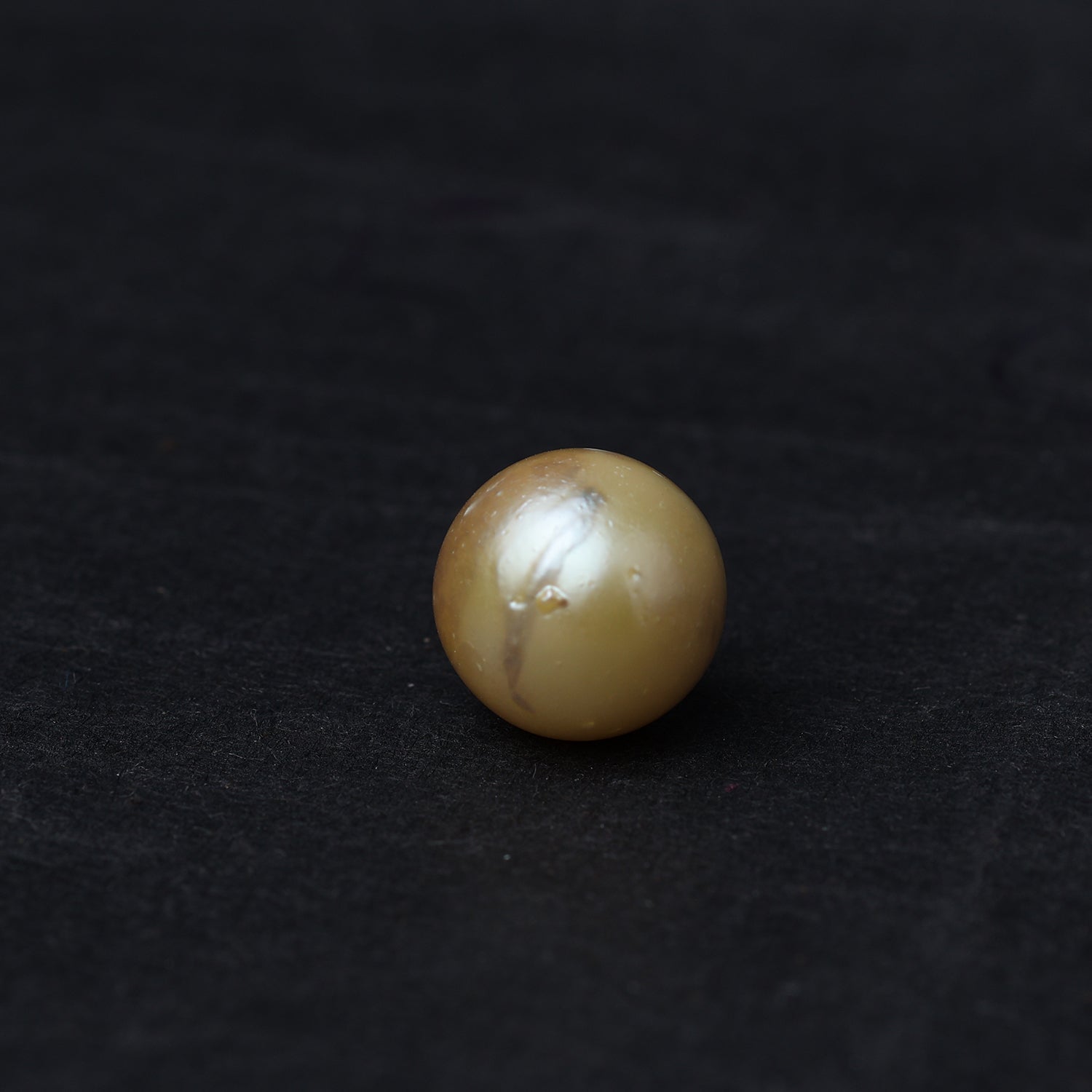 South Sea Pearl - 14.27 Carat