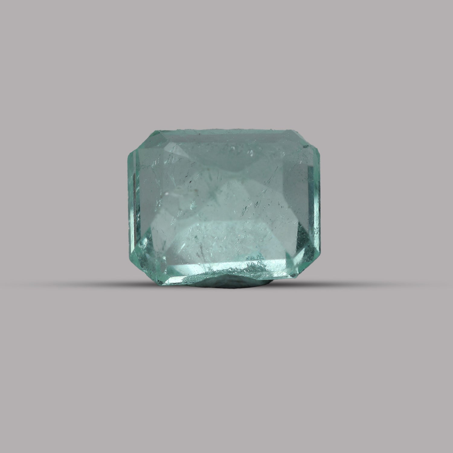 Emerald ( Panna ) - 3.26 Carat