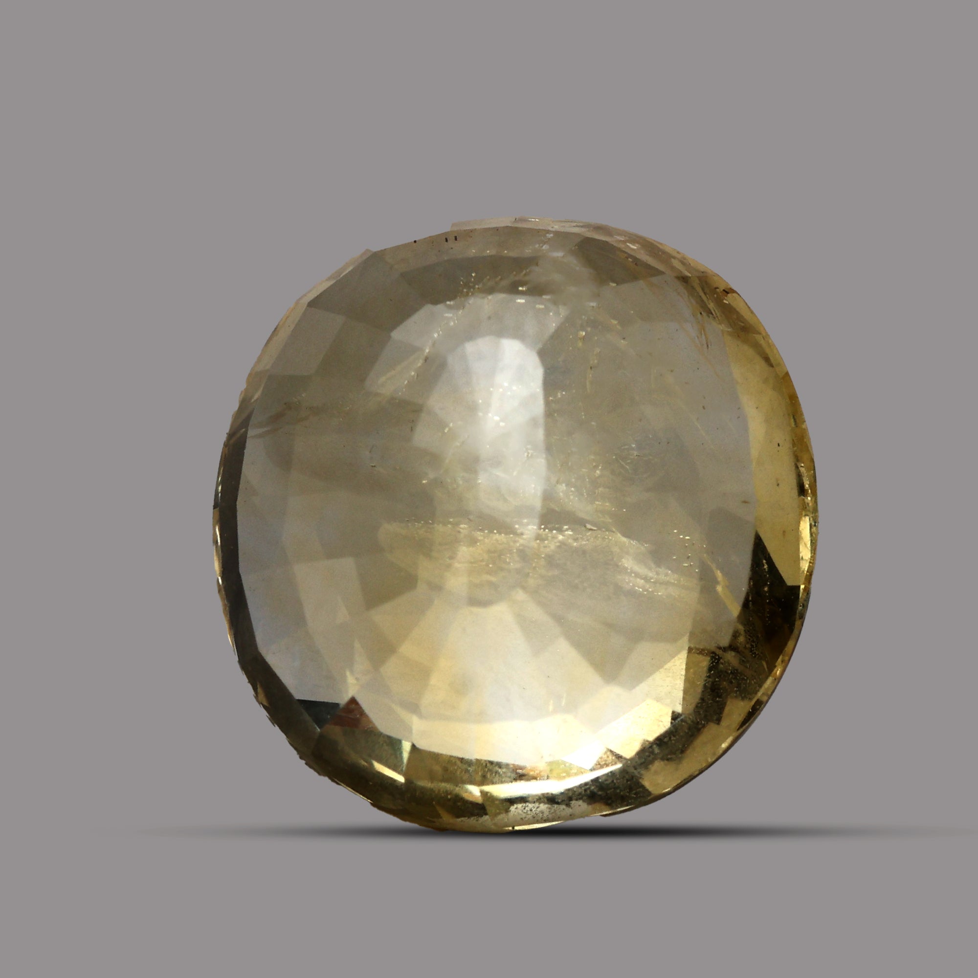 Yellow Sapphire - 6.45 Carat (Ceylon)