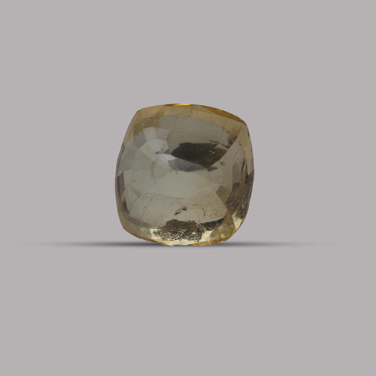 Yellow Sapphire - 6.77 Carat (Ceylon)