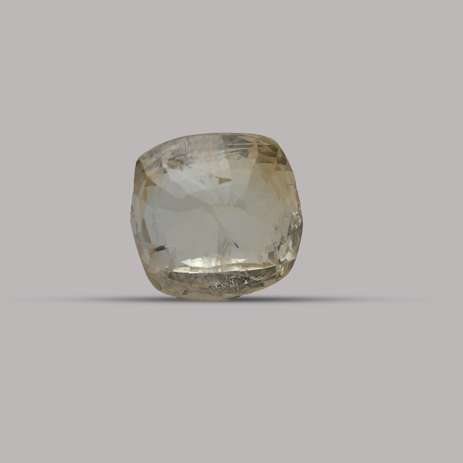 Yellow Sapphire - 6.24 Carat (Ceylon)