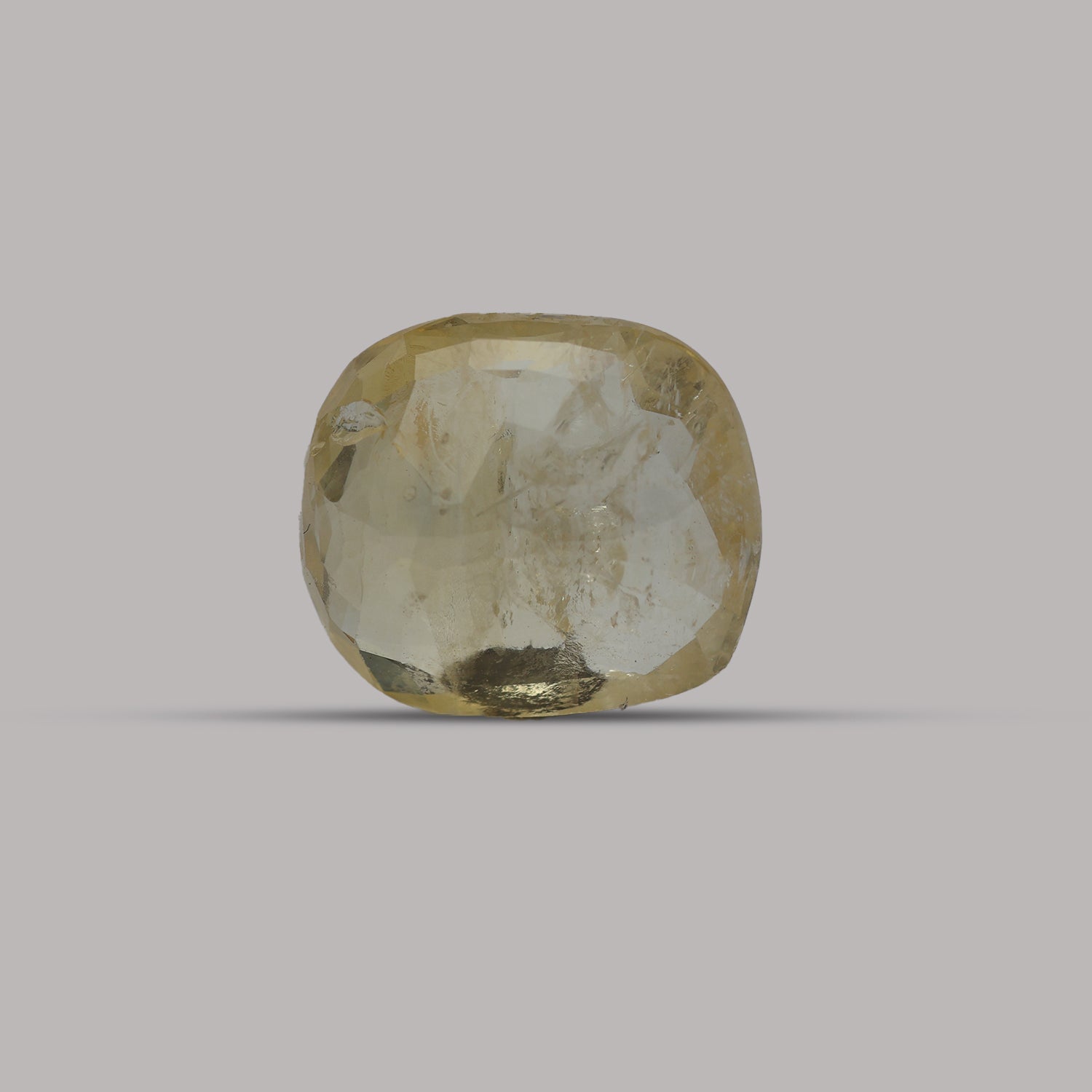 Yellow Sapphire - 5.63 Carat (Ceylon)