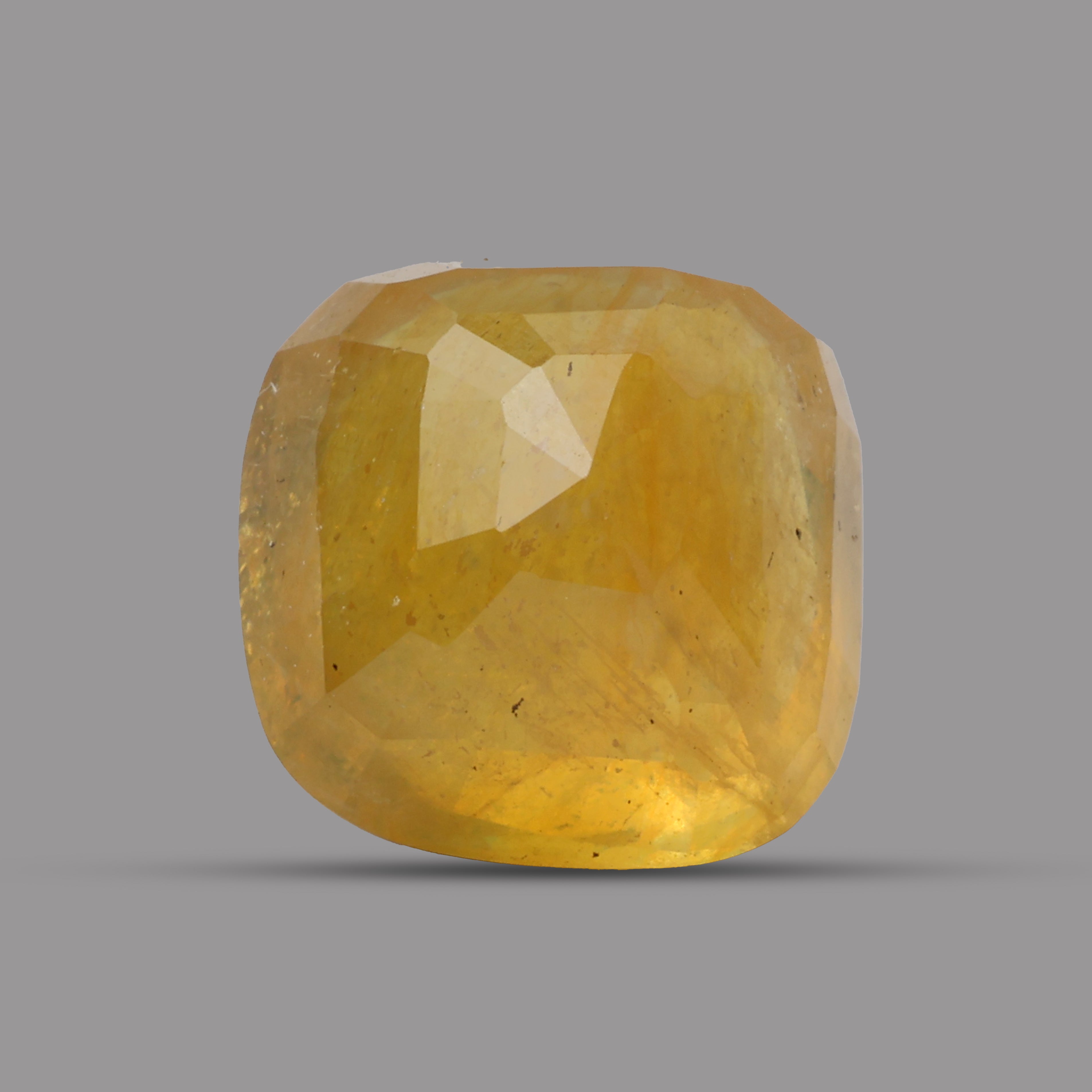 Yellow Sapphire - 5.77 Carat