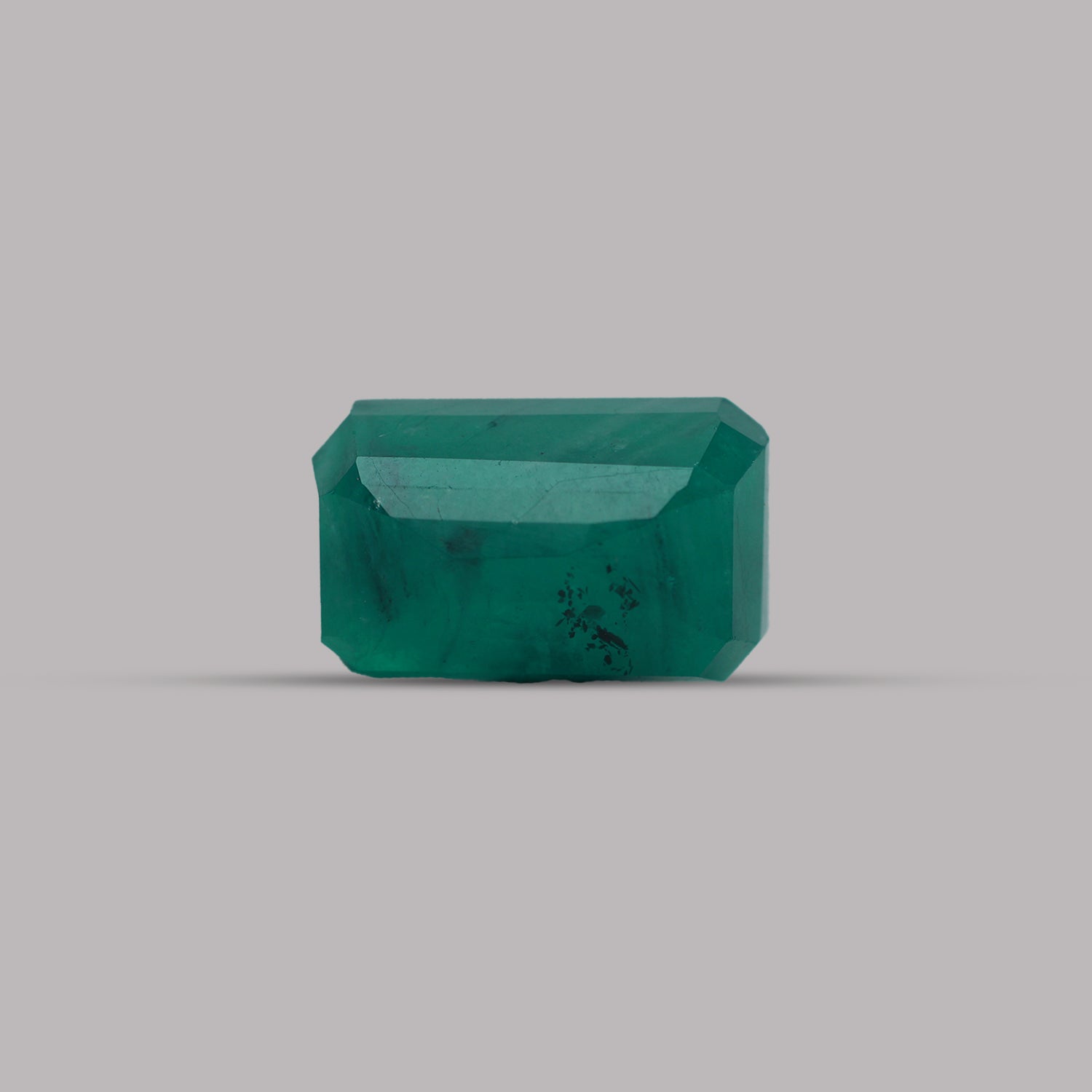 Emerald ( Panna ) - 4.98 Carat