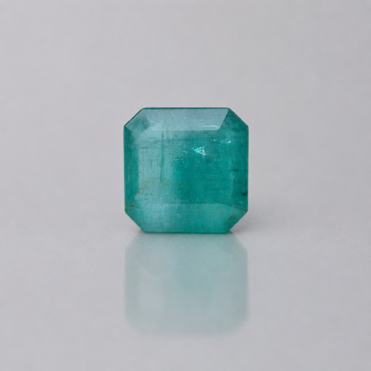 Emerald ( Panna ) - 7.98 Carat