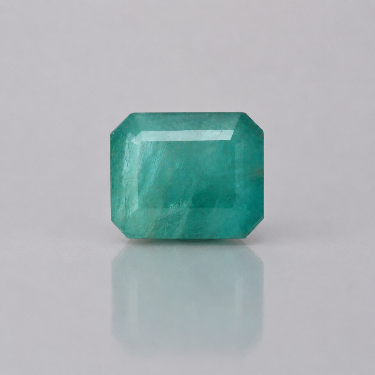 Emerald ( Panna ) - 9.96 Carat