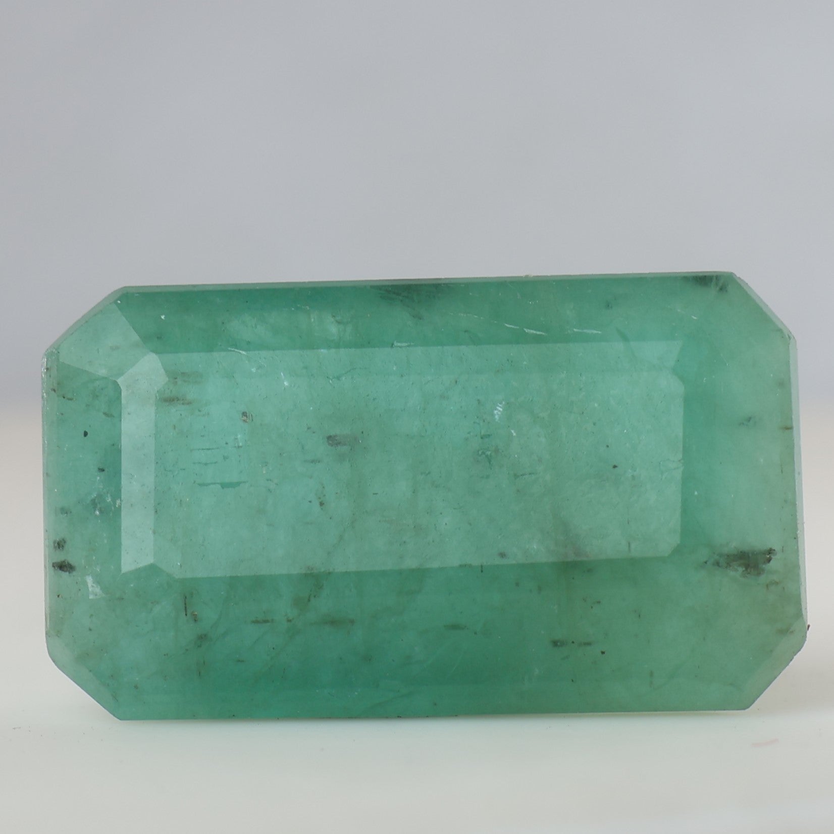 Emerald ( Panna ) - 6.93 Carat