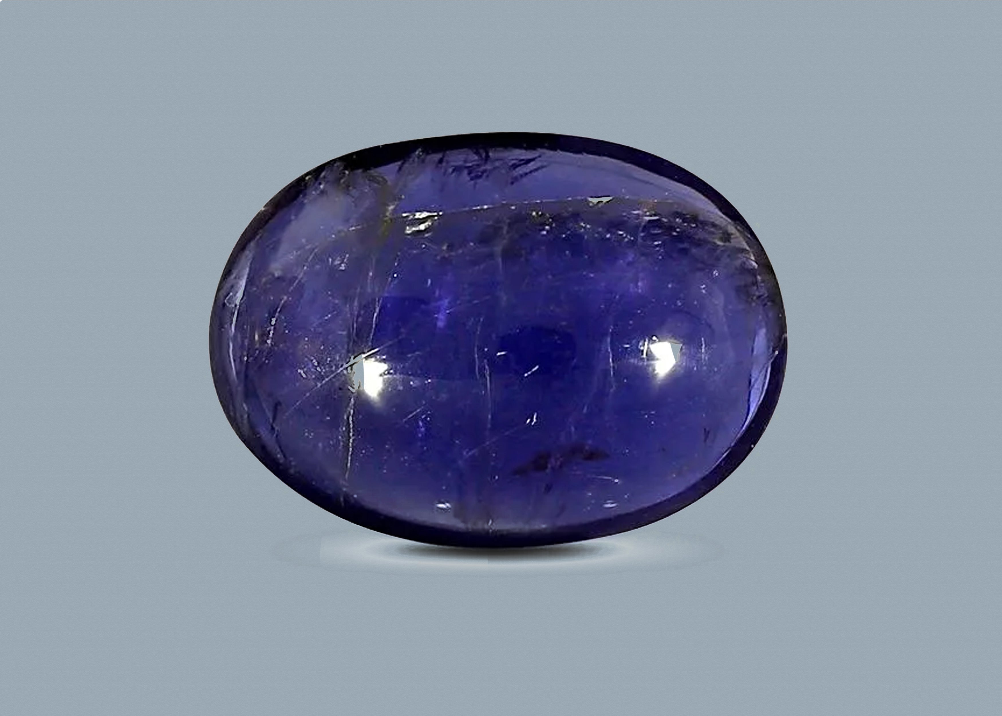 Iolite/Neeli ( 4.15 Carat )