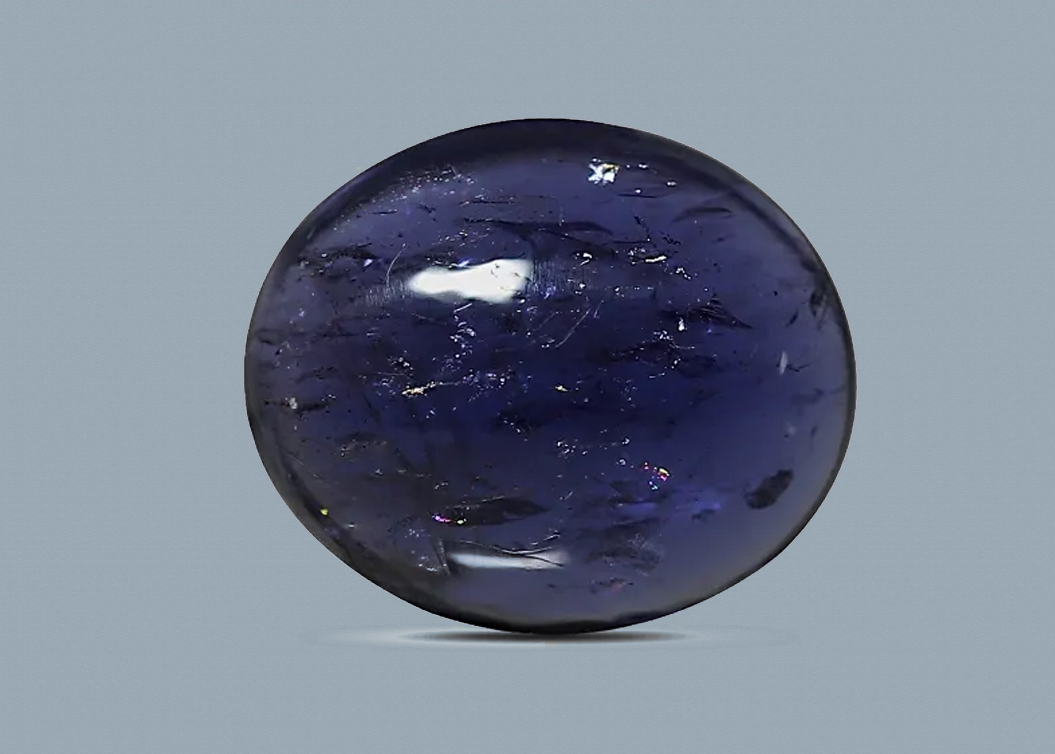 Iolite/Neeli ( 3.04 Carat )