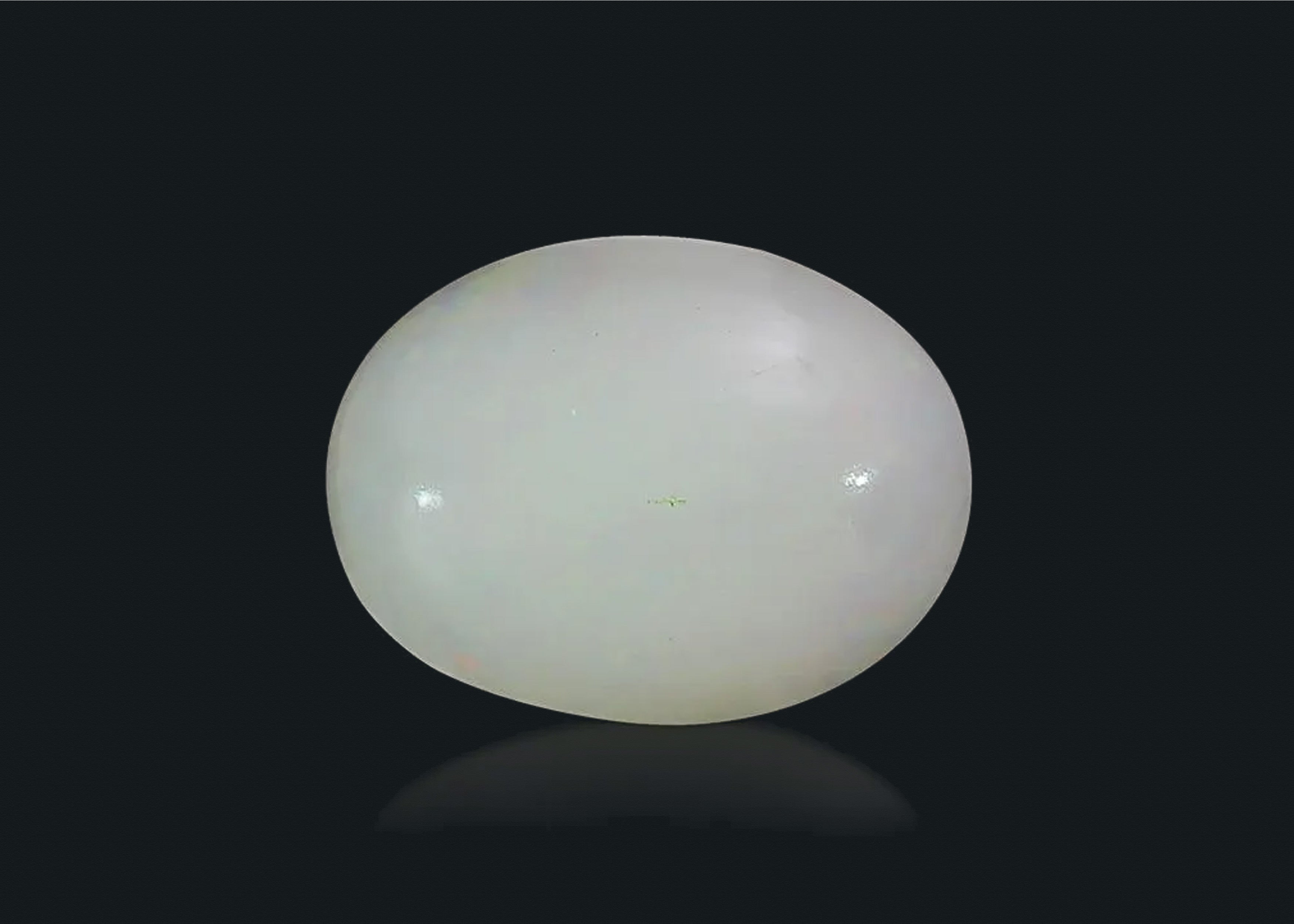 Opal ( 7.68 Carat )