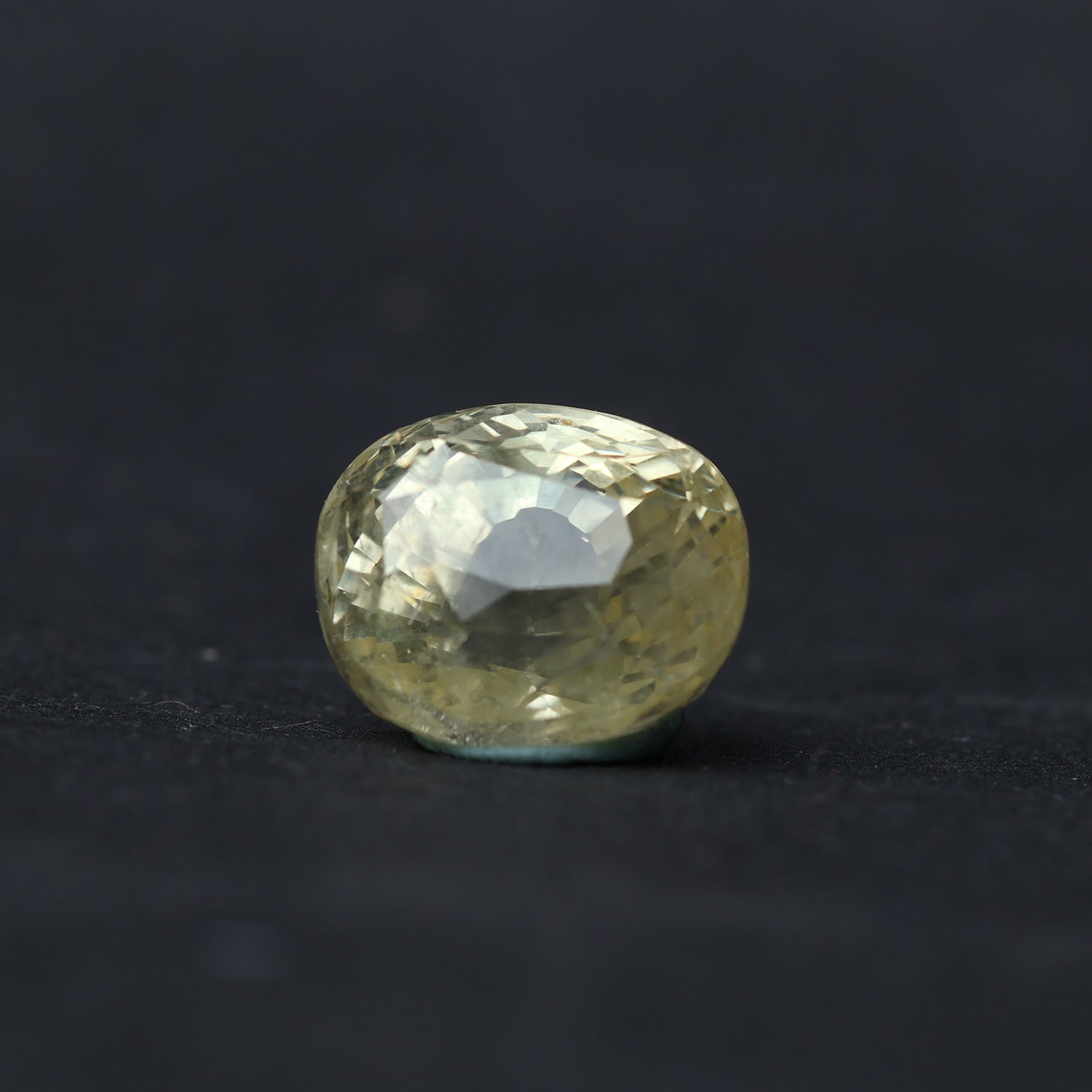 Yellow Sapphire -  6.09   Carat (Ceylon)
