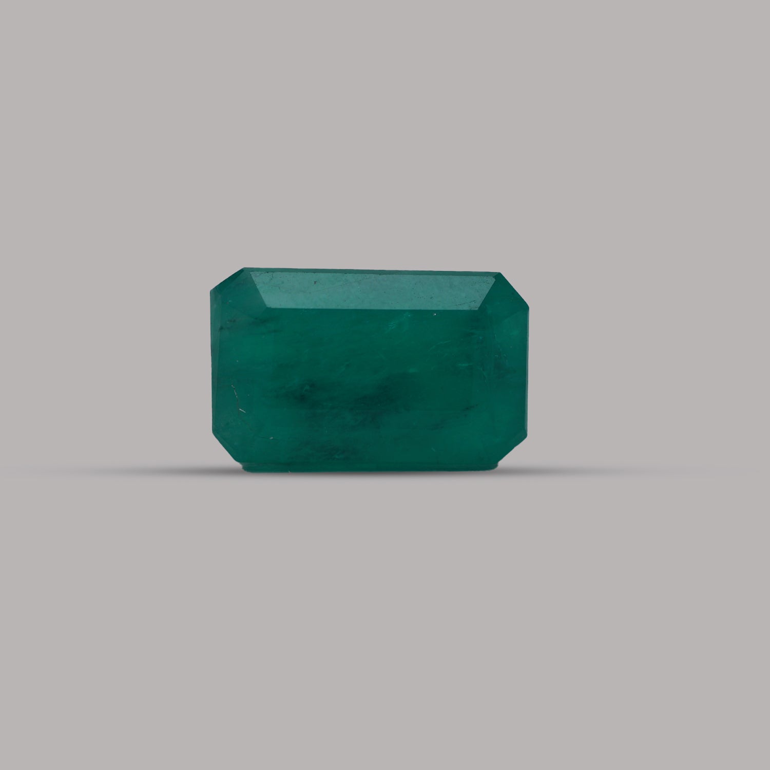 Emerald ( Panna ) - 4.98 Carat