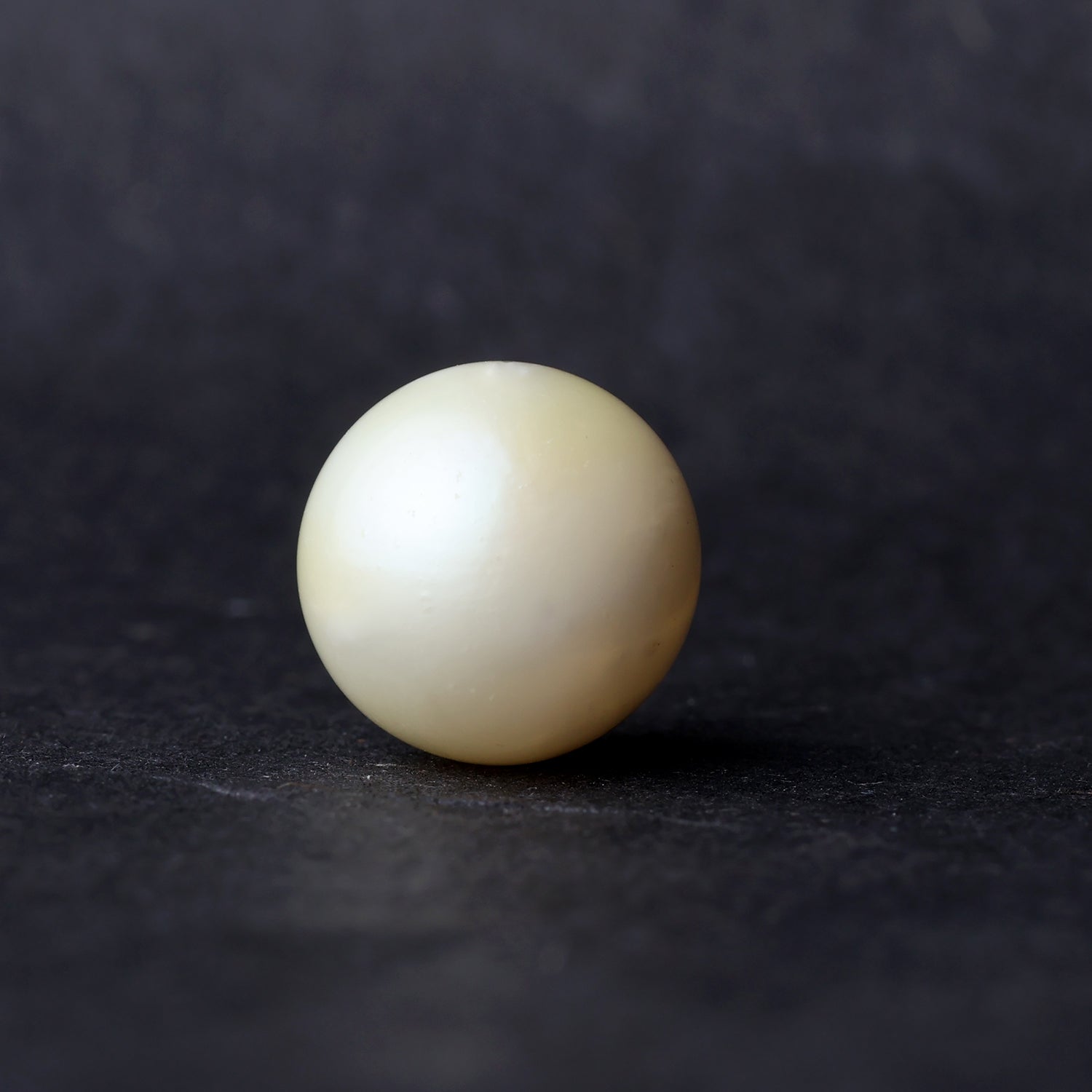 South Sea Pearl - 9.65 Carat