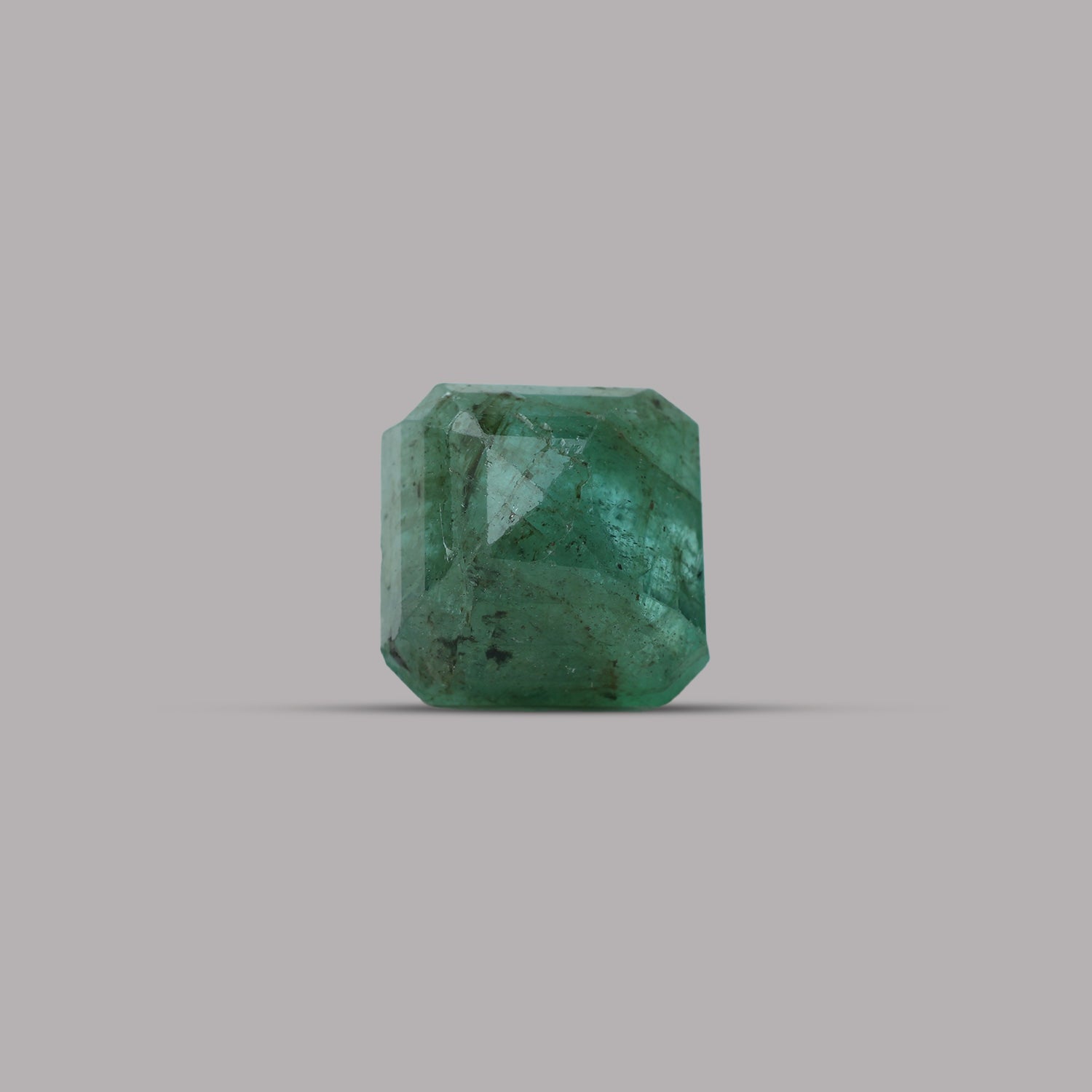 Emerald ( Panna ) - 3.97  Carat