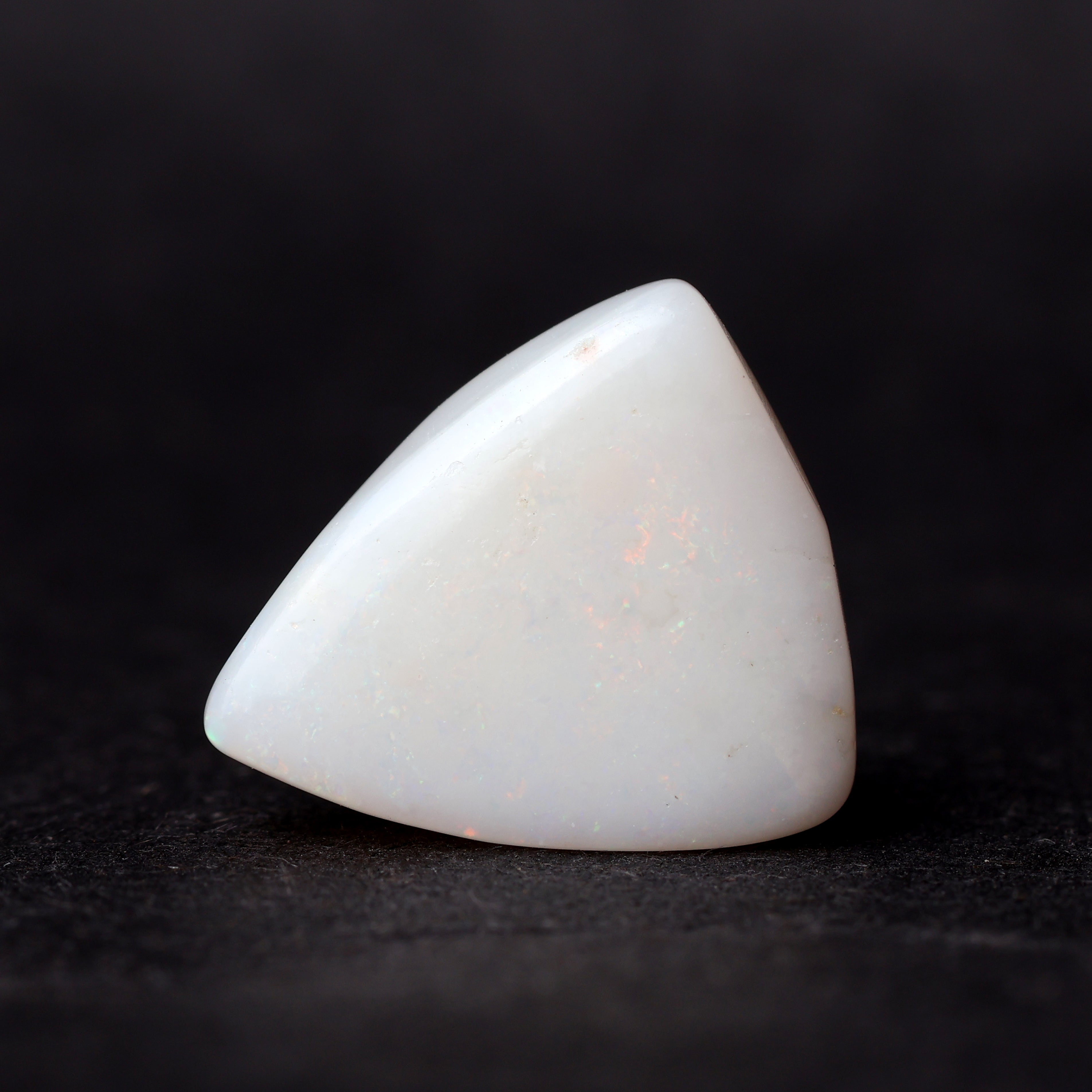 Opal (Australian)  -  5.91  Carat