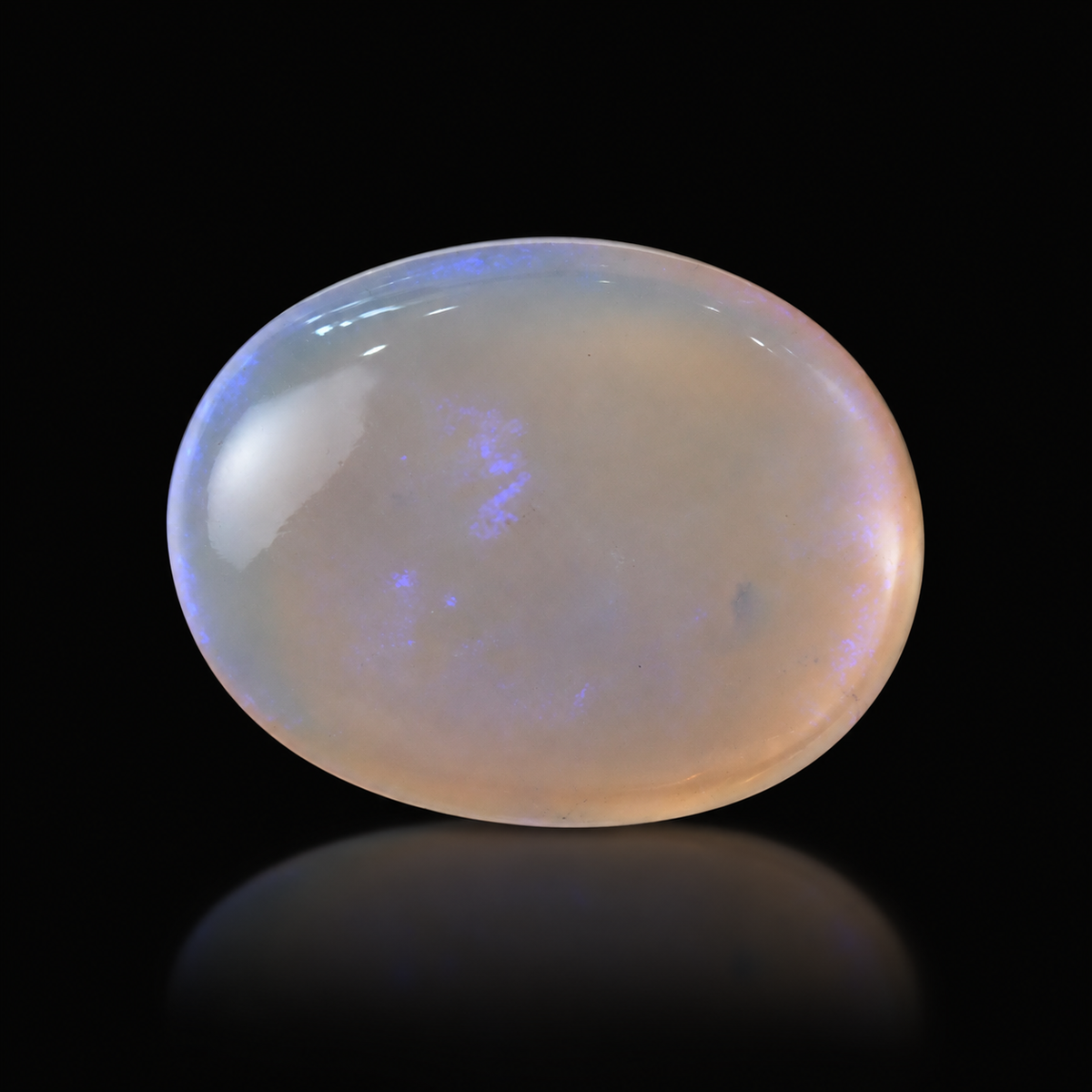 sheet:re_oval_opal_on_black-3.png?v=1791606767