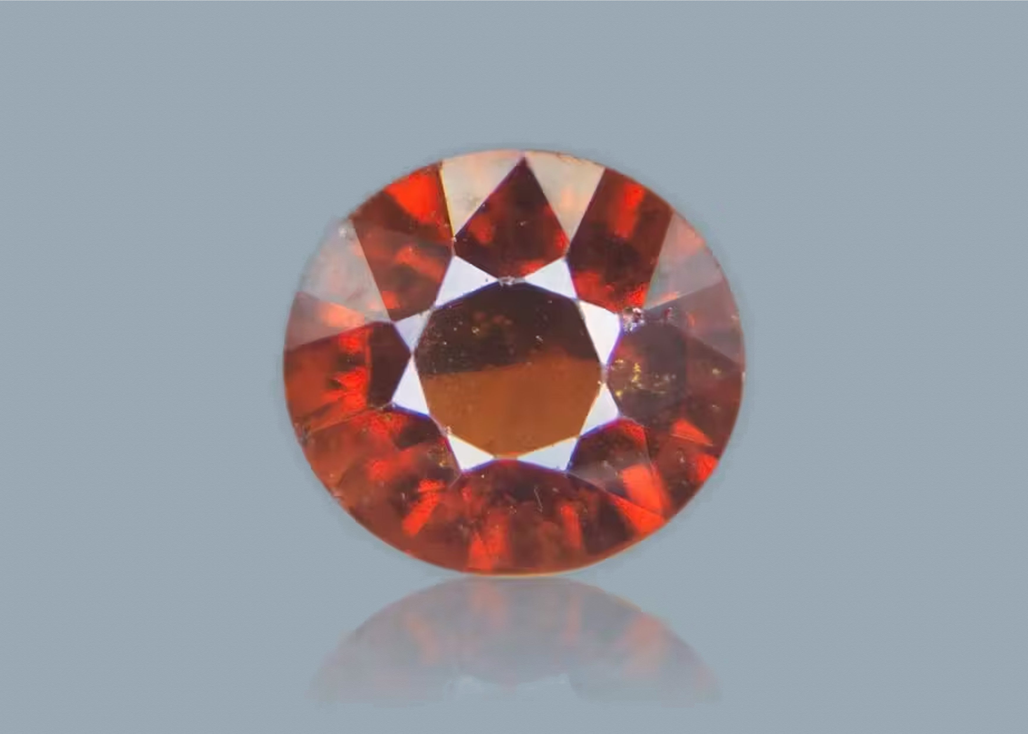 Hessonite ( 5.55 Carat )