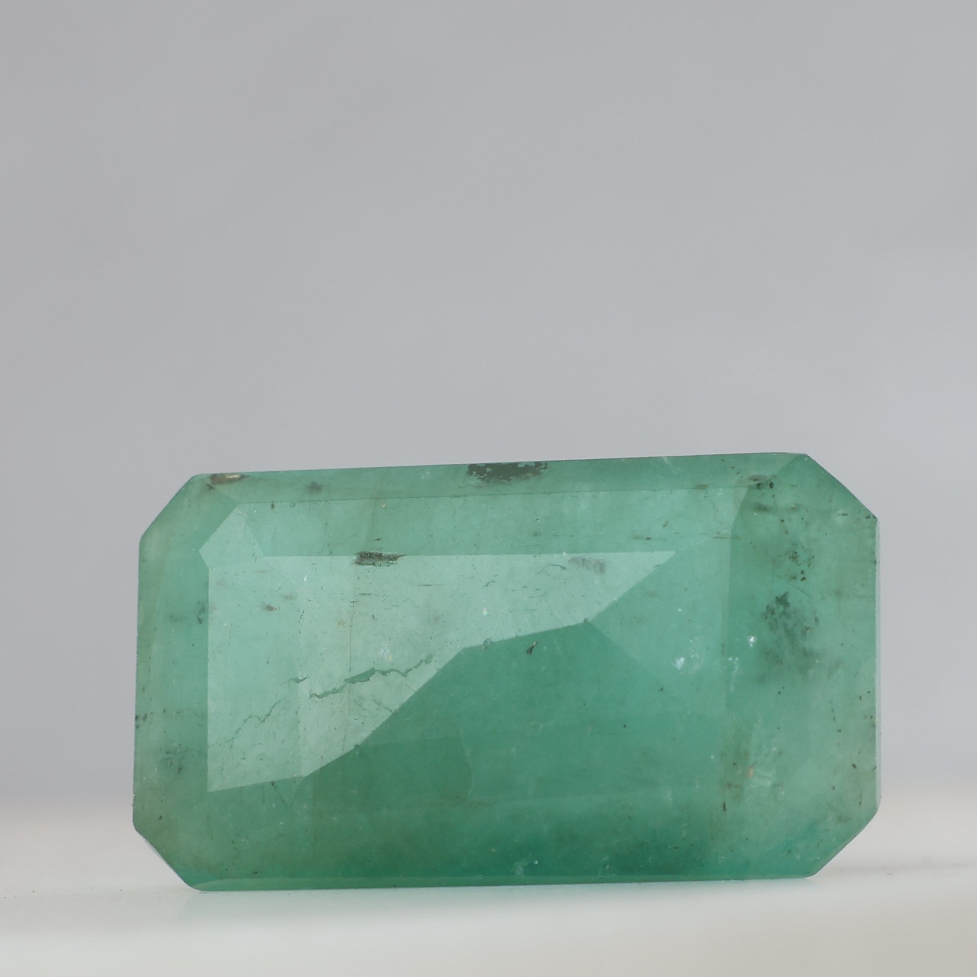 Emerald ( Panna ) - 6.93 Carat
